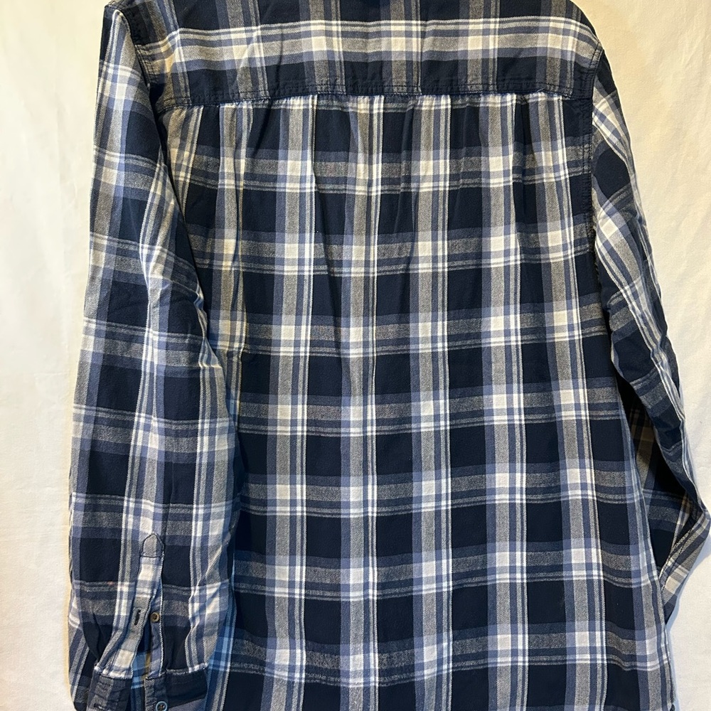 Faded Glory Blue and White Casual Button Down Shirt - Picture 4 of 4